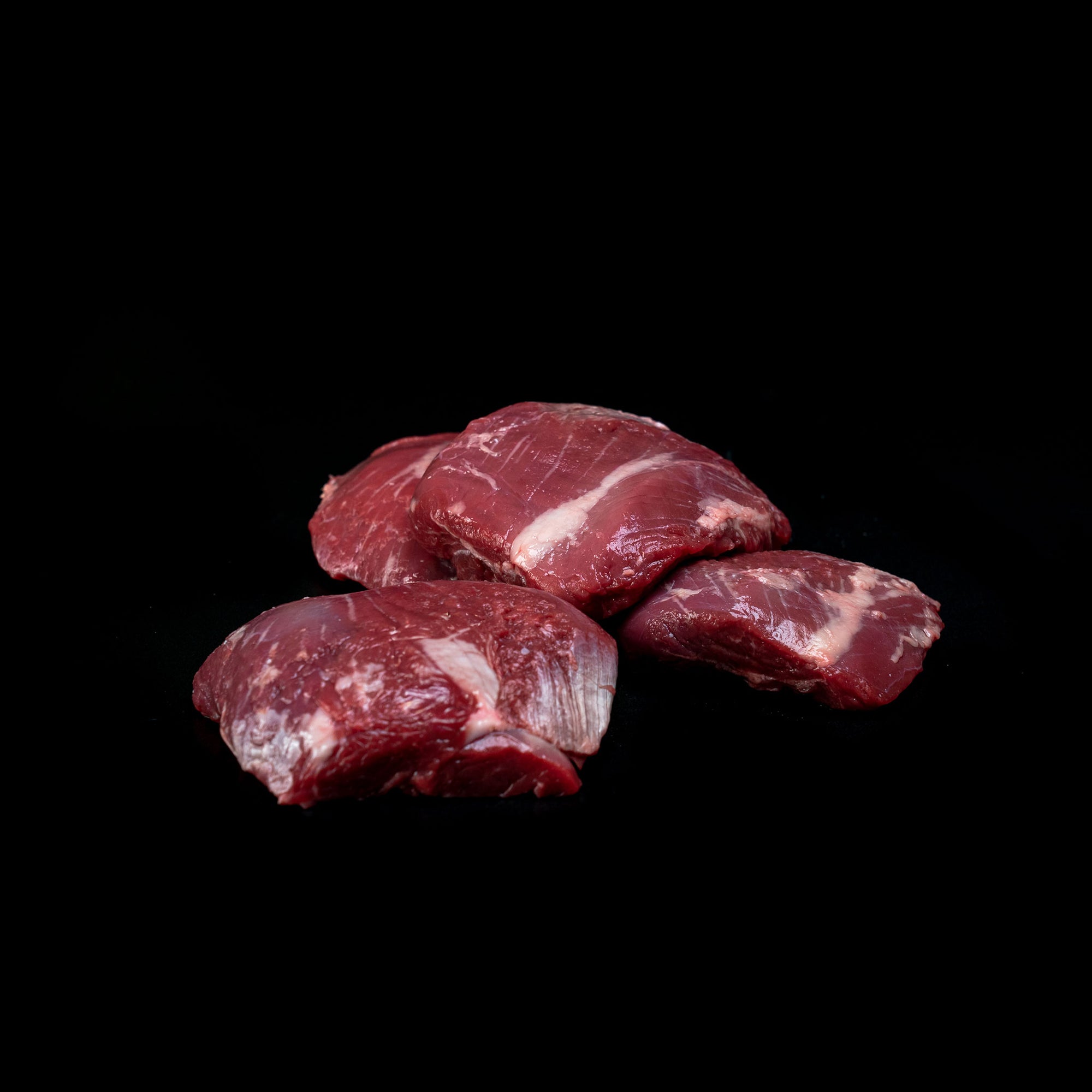 Zugeputzte Lammhüfte aus Neuseeland – zartes Lammfleisch für edle Gerichte